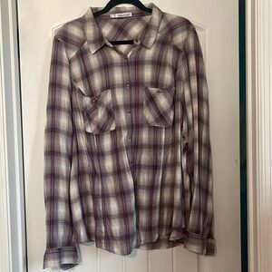 Size 3x plaid button down shirt. Full sleeve
